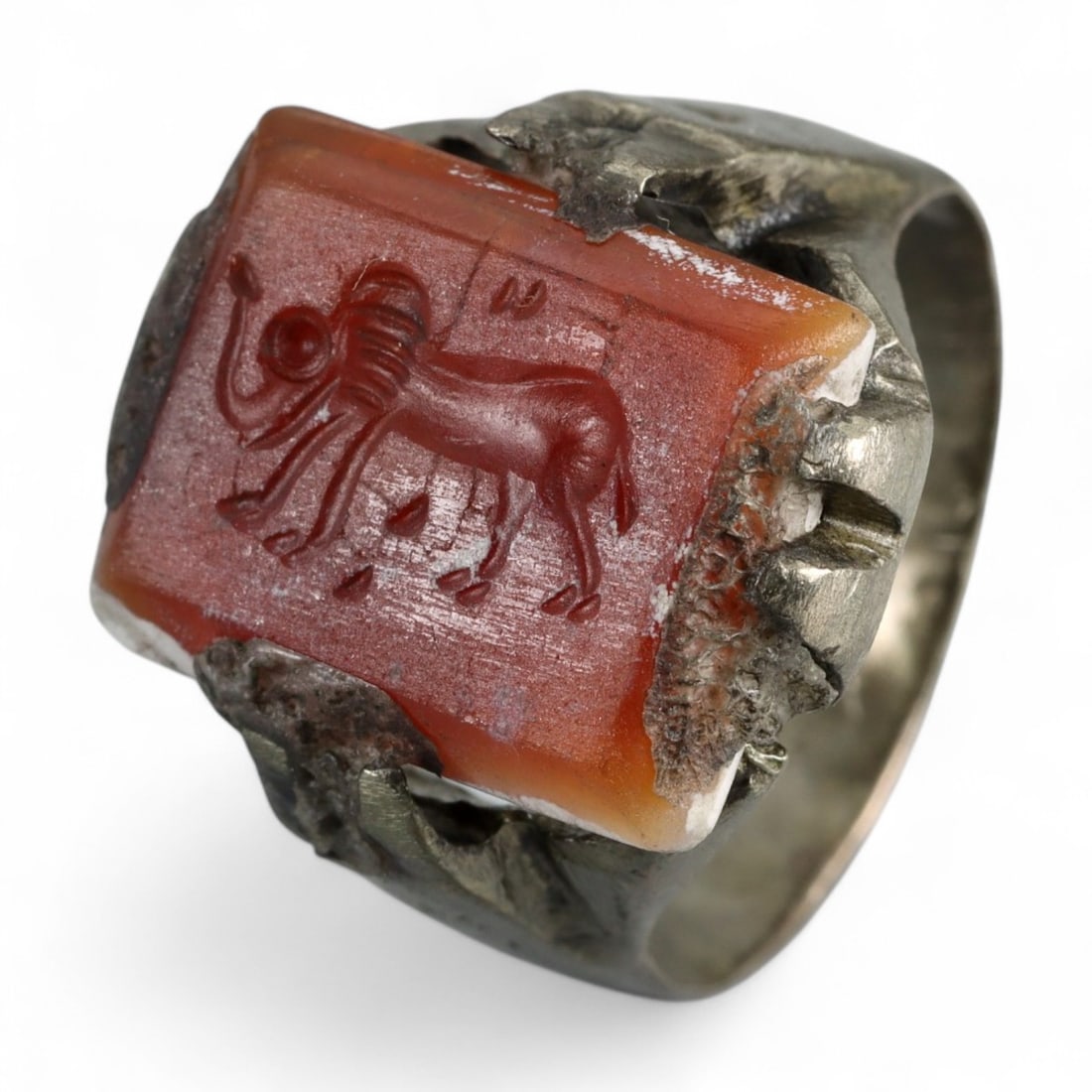 Antique Persian Carnelian Intaglio Silver Ring with Elephant Motif, c. 19th Century 6g (1 of 3)