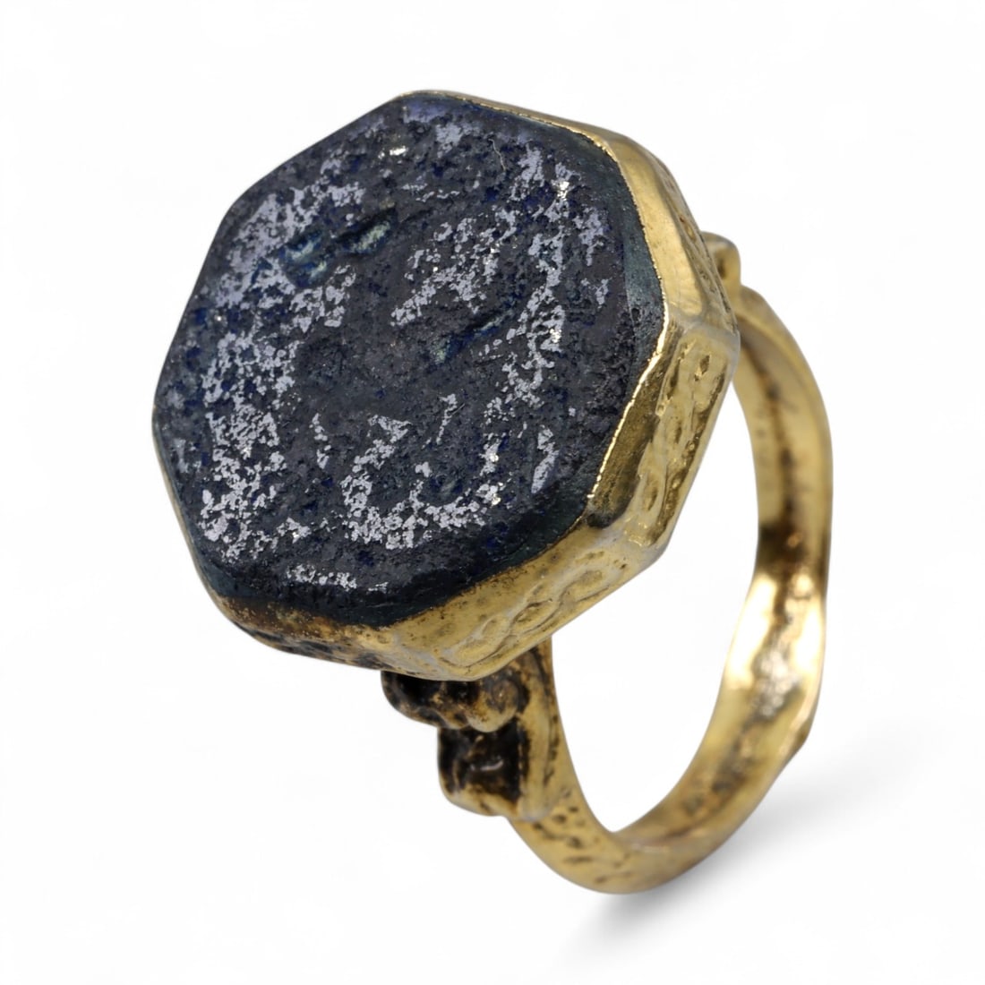 Antique Qajar Gold Gilt Intaglio Signet Ring, c. 19th-20th Century, 9 US, 17g: This substantial gilt ring, dating to the Qajar era of the 19th-20th century, embodies the regal aesthetic and cultural refinement of Persian jewelry traditions. The bezel is set with an engraved inta