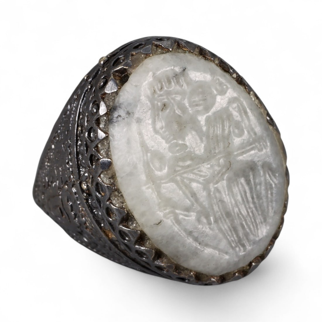 Antique Persian Style White Agate Warrior Intaglio Silver Ring, c. 19th-20th Century 15g (1 of 3)
