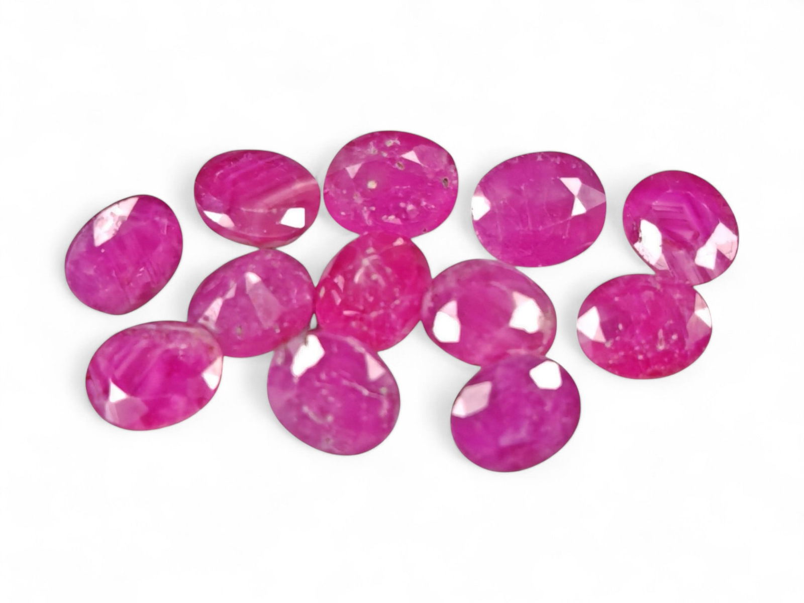 9.17 Carats Vivid Pinkish Red Ruby Oval Lot - Natural Mozambique Stones (1 of 2)