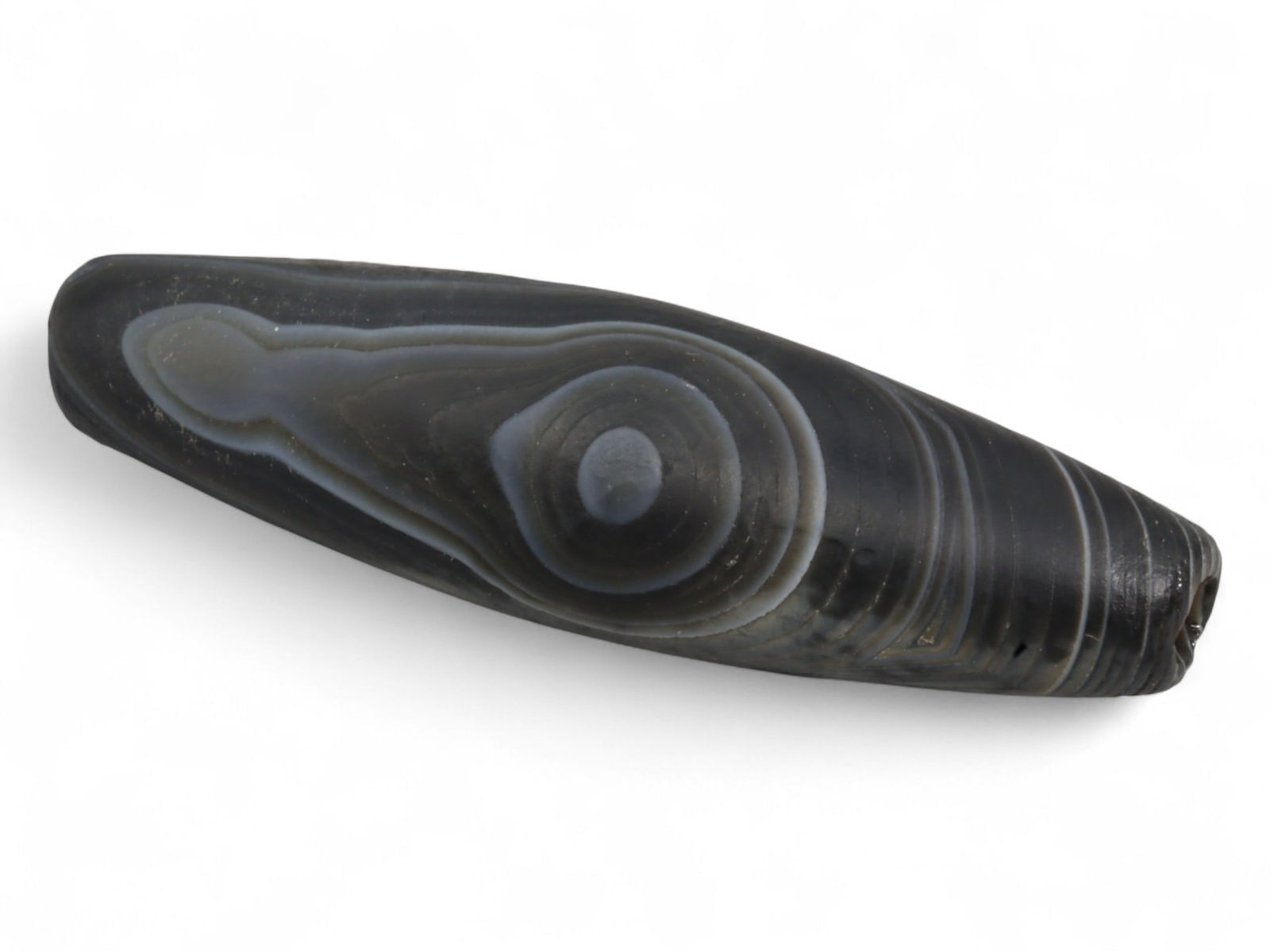 Ancient Medieval Tibetan One-Eyed Agate Dzi Bead, c. 11th-13th Century, 4cm (1 of 2)