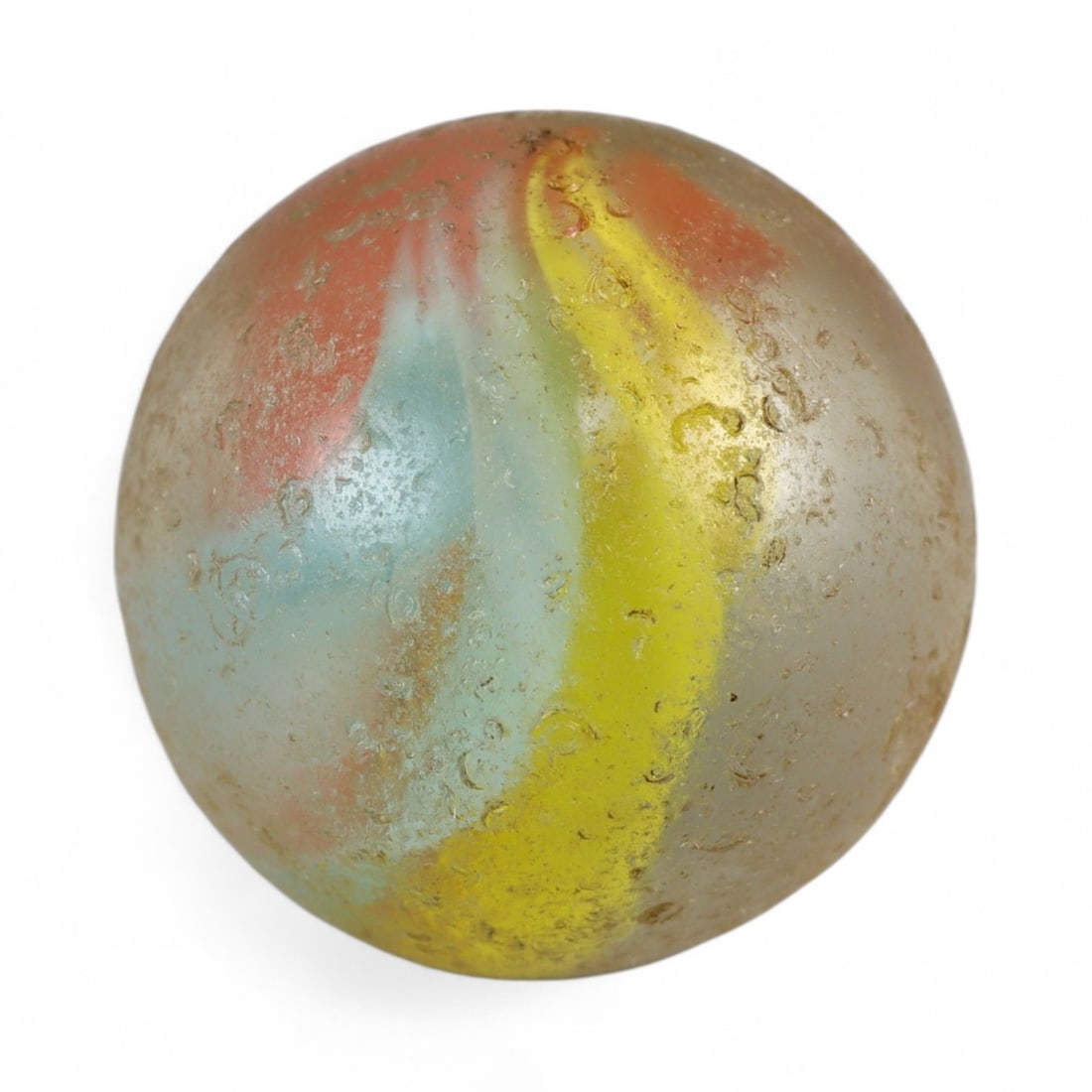 Vintage Handcrafted Glass Marble, Mid-20th Century, 2.2cm: This vintage glass marble represents a fine example of mid-20th century craftsmanship, showcasing the artistry and precision of traditional glassworking before the dominance of industrial production. 