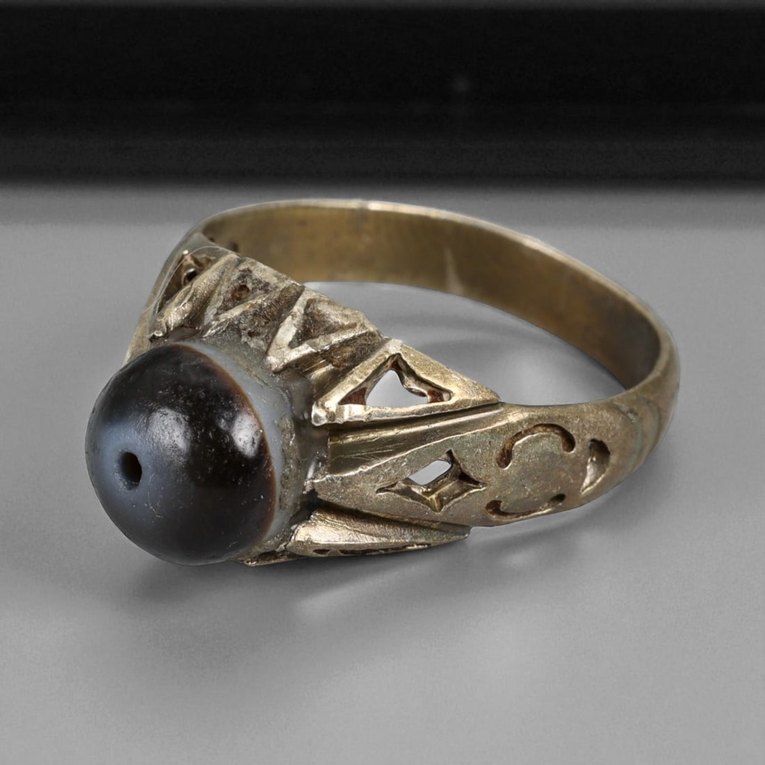 Antique Qajar Silver Ring with Domed Black Agate Bead, c. 19th Century, 5g (1 of 3)