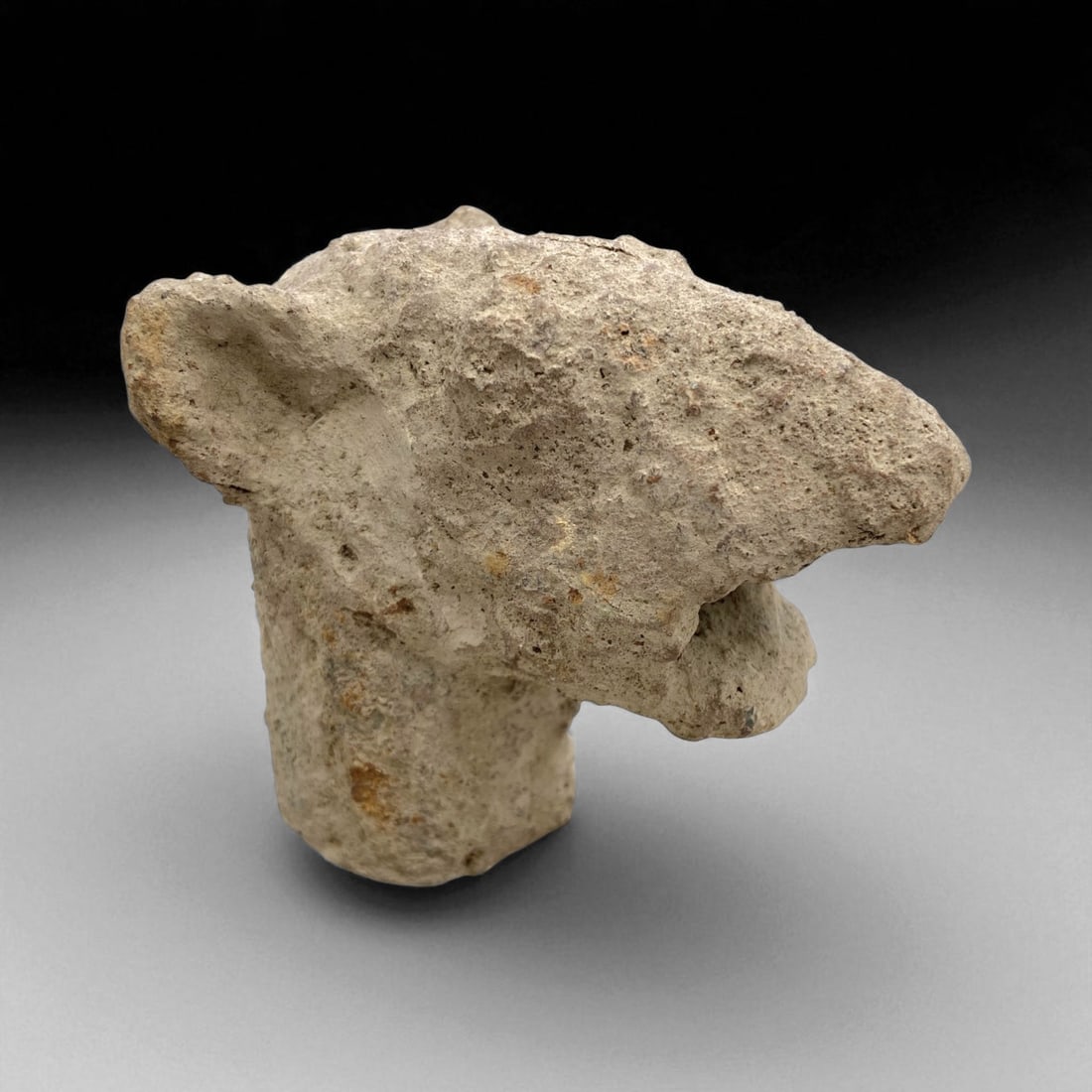 Ancient Luristan Bronze Zoomorphic Finial, c. 9th-7th Century BCE, 10cm, 318g: This evocative bronze finial originates from ancient Luristan, a region in the western Iranian highlands renowned for its masterful bronze casting during the early Iron Age (c. 9th-7th century BCE). T