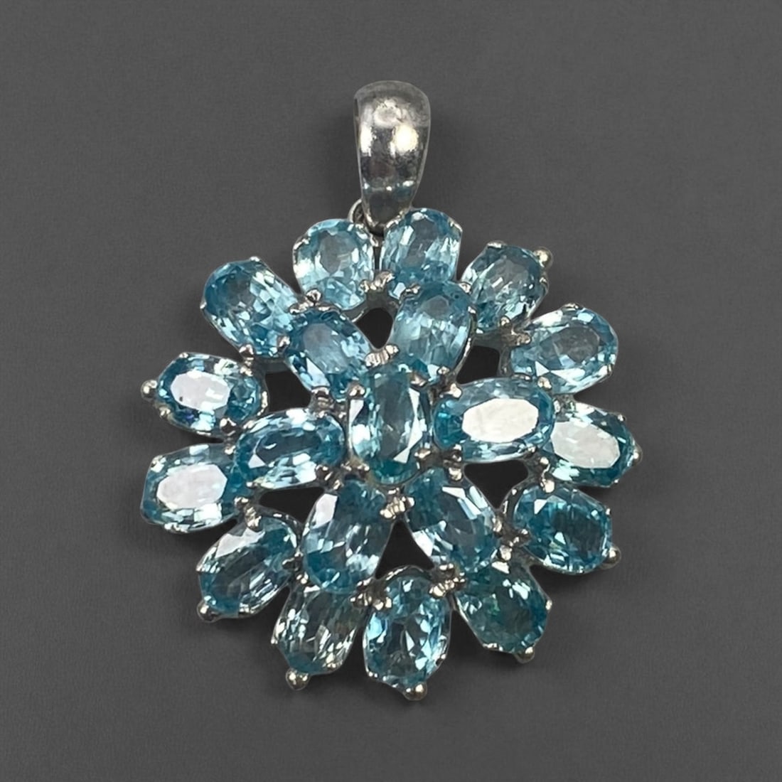 Blue Zircon Cluster Pendant - Natural Cambodian Stones 3.5 cm (1 of 2)