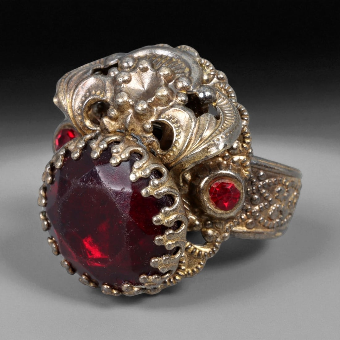 Antique Central Asian Ornamental Silver Ring with Red Glass Cluster, c. 19th-20th Century 10g (1 of 3)