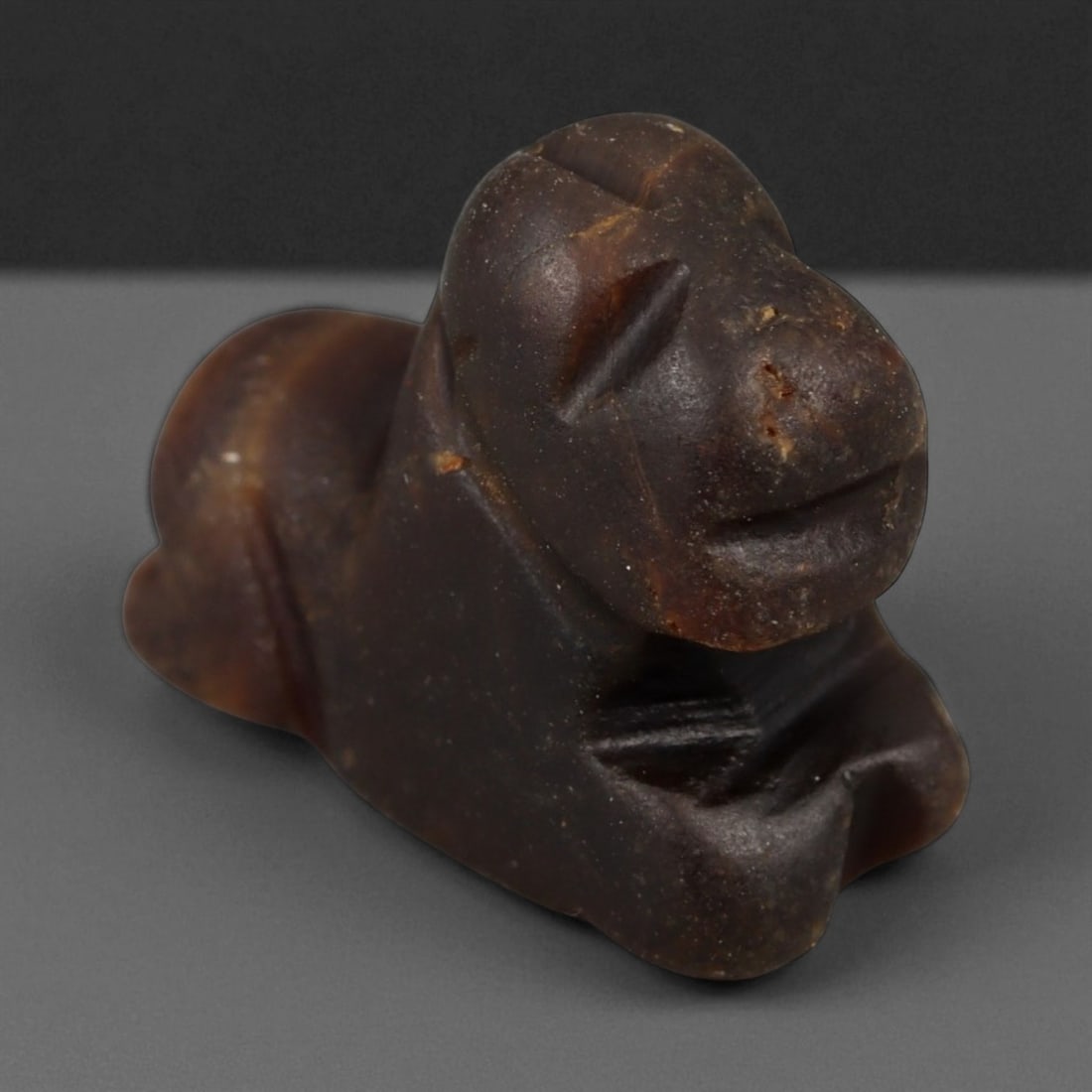 Ancient Sumerian Feline Chalcedony Amulet, c. 3rd Millennium BCE 1.8cm (1 of 3)