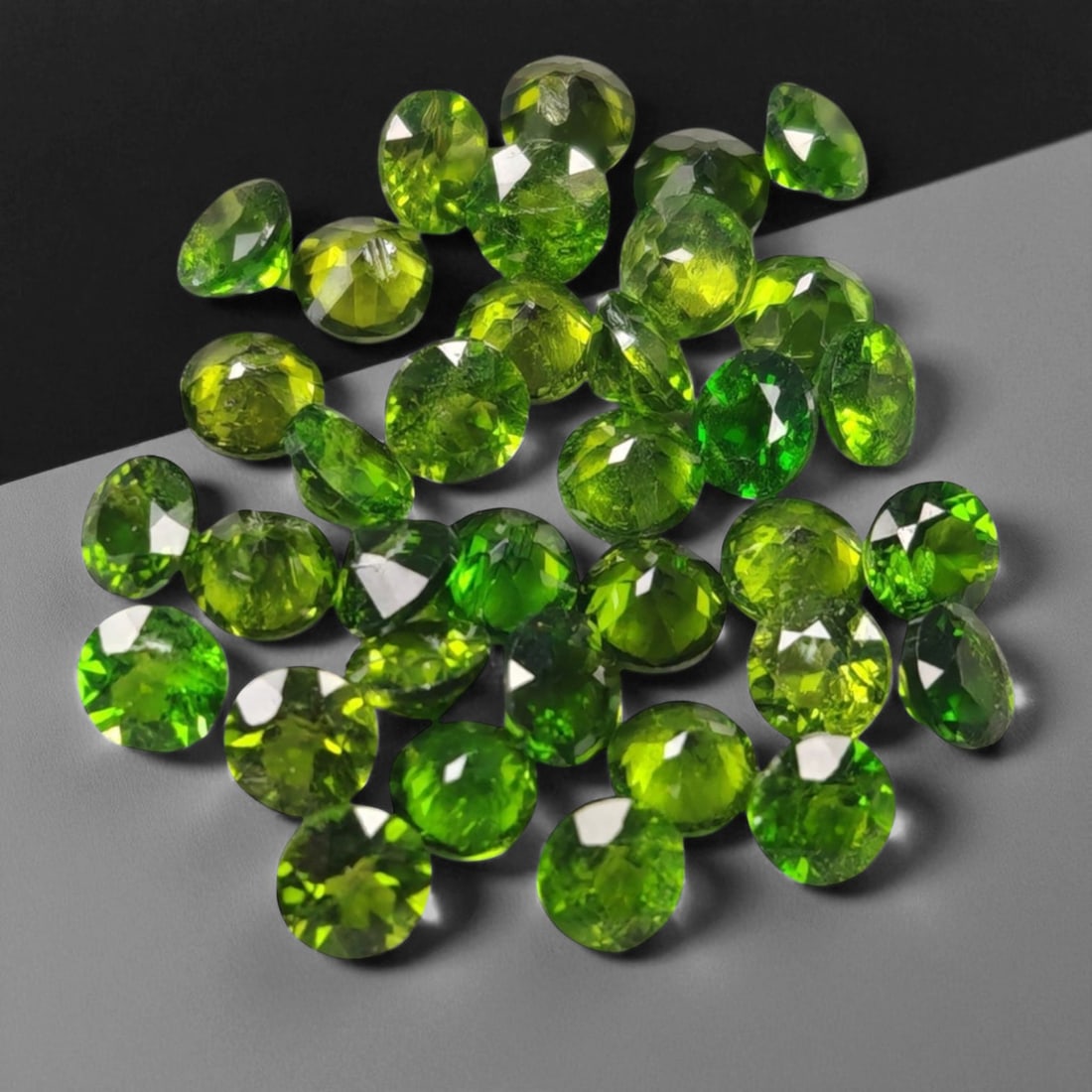 7.15 Carats Deep Forest Green Chrome Diopside Round Lot - Natural Siberian Stones (1 of 2)