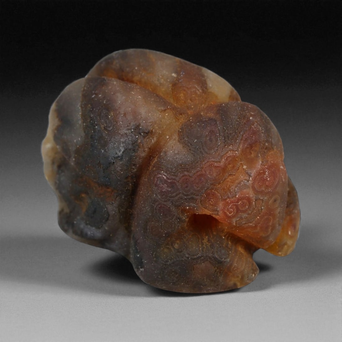 Ancient Egyptian Agate Scarab Amulet, c. 18th-19th Dynasty, New Kingdom 16 mm: This exquisite agate scarab amulet, dating to Egypt's New Kingdom period (circa 15th-13th centuries BCE), embodies the Egyptian devotion to craftsmanship, symbolism, and spiritual continuity. The scar