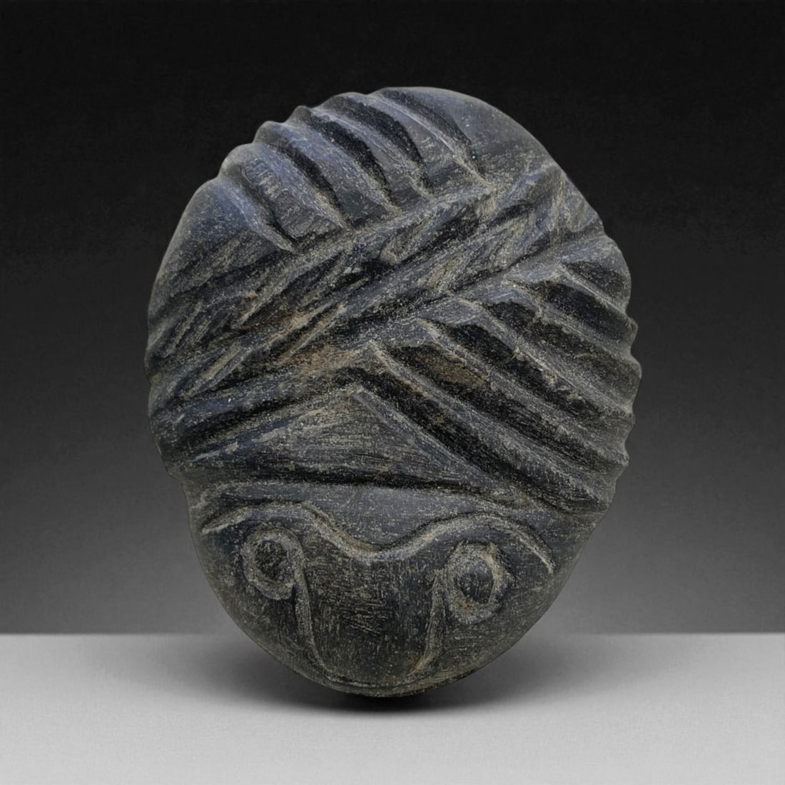 Ancient Sumerian Black Stone Weight in Zoomorphic Form, c. 3rd Millennium BCE, 8cm, 130g (1 of 2)