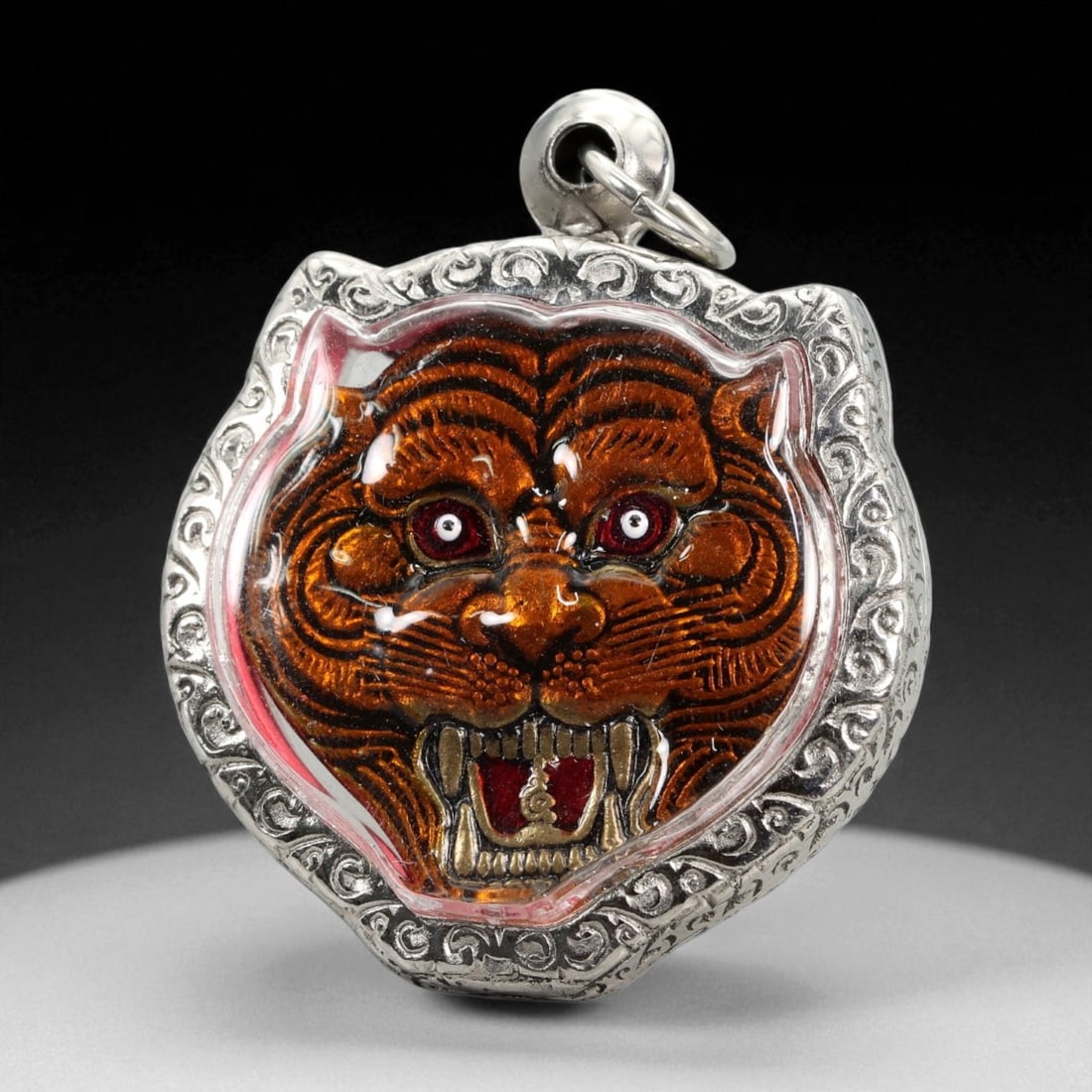 Vintage Thai Buddhist Amulet in Ornate Framed Setting, 20th Century, 4.5cm (1 of 2)