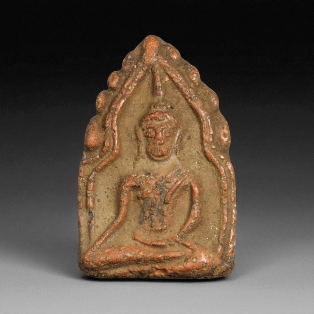 Vintage Thai Terracotta Seated Buddha Amulet, Protective Blessing Symbol, 20th Century, 16g: This vintage Thai terracotta amulet depicts a seated Buddha in a meditative posture, embodying the timeless symbolism of inner peace, mindfulness, and divine protection. Likely created during the 20th