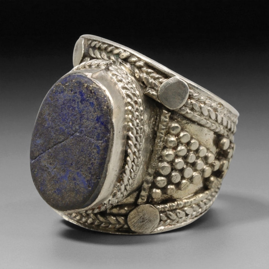 Antique Central Asian Lapis Lazuli Silver Signet Ring, c. 19th-20th Century, US 8 (1 of 2)