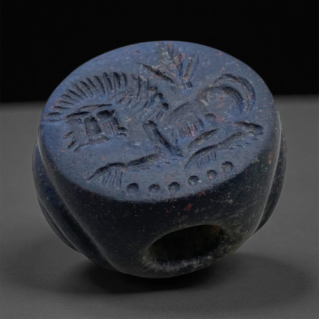 Ancient Achaemenid Royal Motif Hemispherical Steatite Stamp Seal, c. 6th-4th Century BCE, 2.5cm, 14g: This finely carved hemispherical stamp seal originates from the Achaemenid Empire (c. 550-330 BCE), the first Persian world empire celebrated for its administrative sophistication and artistic refinem