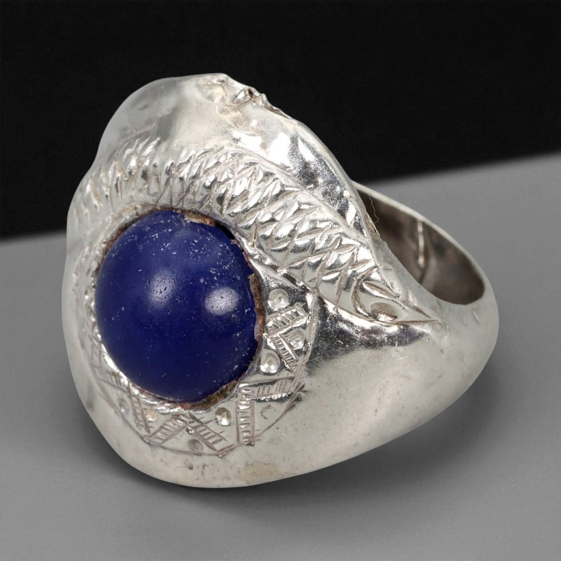 Antique Central Asian Silver Ring with Lapis Lazuli Cabochon, c. 19th-20th Century, US 7.5 (1 of 3)