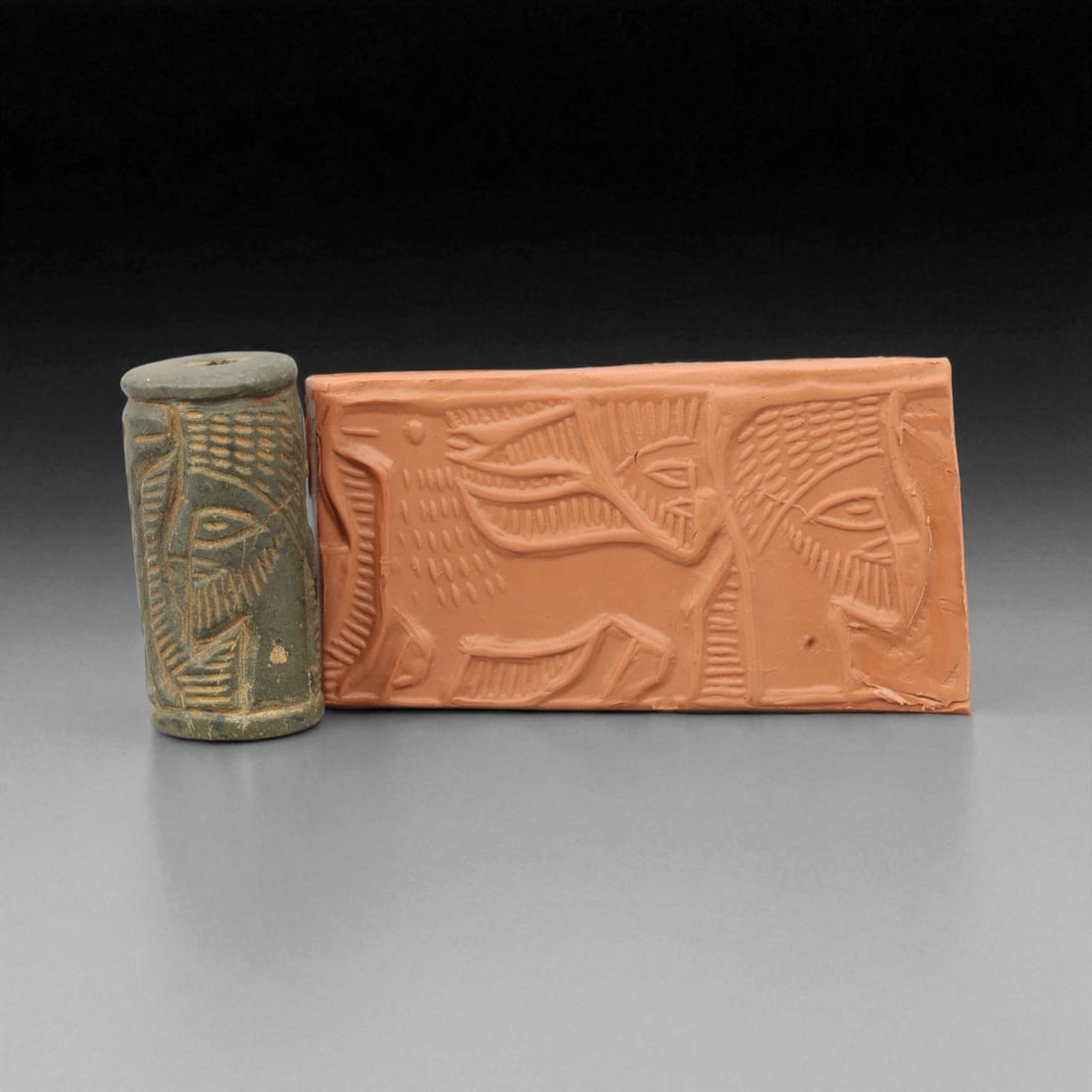 Ancient Sumerian-Babylonian Carved Cylinder Seal, c. 2nd Millennium BCE, 3.8cm, 92K (1 of 3)
