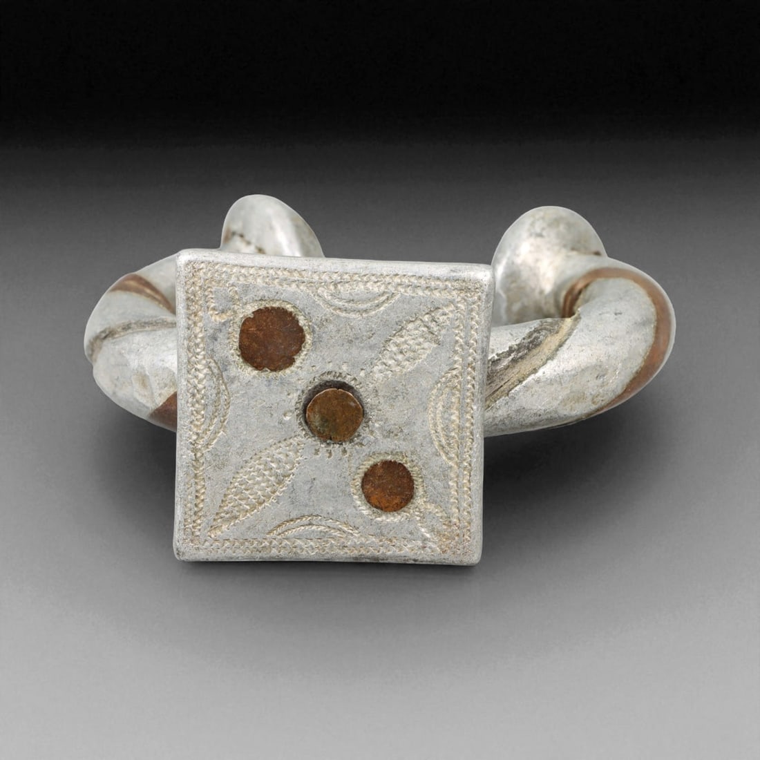 A West African Square Face Copper Inlaid Aluminum Bracelet, Early 20th Century, 6.5cm, 55g, 70X (1 of 2)