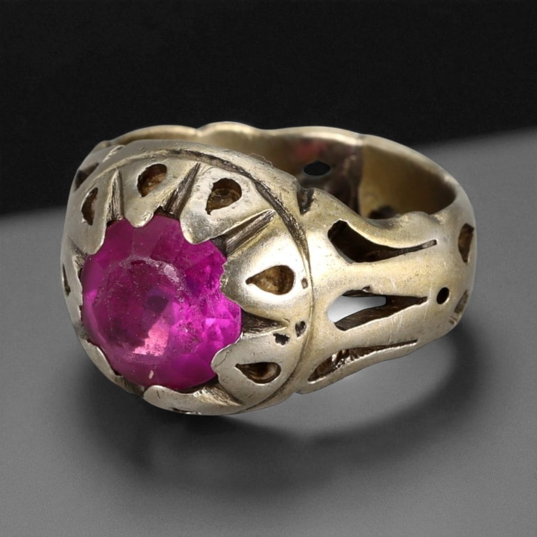 Antique Qajar Silver Ring with Crimson Ruby Glass Gem, c. 19th Century, 7.6g, 50L (1 of 2)