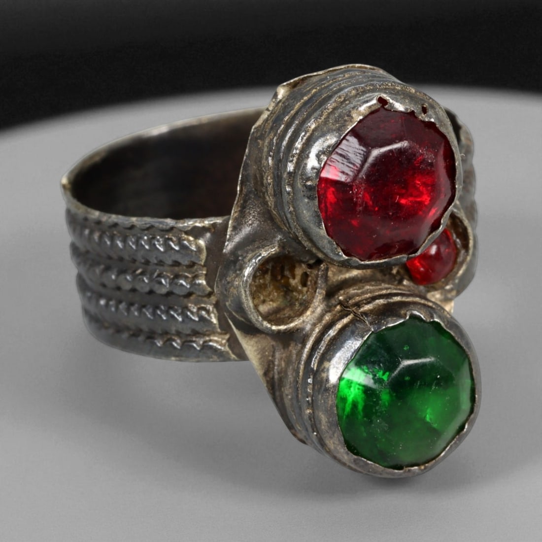 Antique Central Asian Double Cabochon Red and Green Glass Silver Ring, c. 19th-20th Century 5g, 58BD (1 of 3)