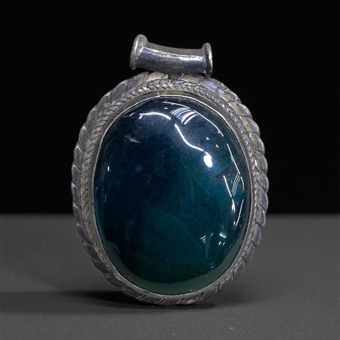Vintage Indo-Persian Blue Agate Cabochon Silver Pendant, c. 20th Century, 4.5 cm 31g, 76BB (1 of 2)