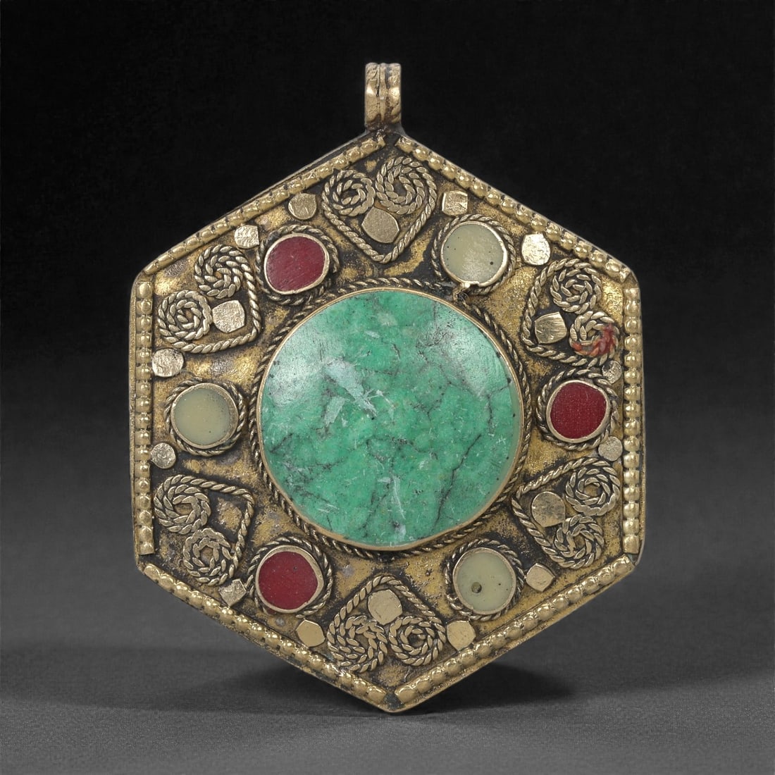 Himalayan Style Brass Pendant - Green Stone Coral, 4XF (1 of 2)