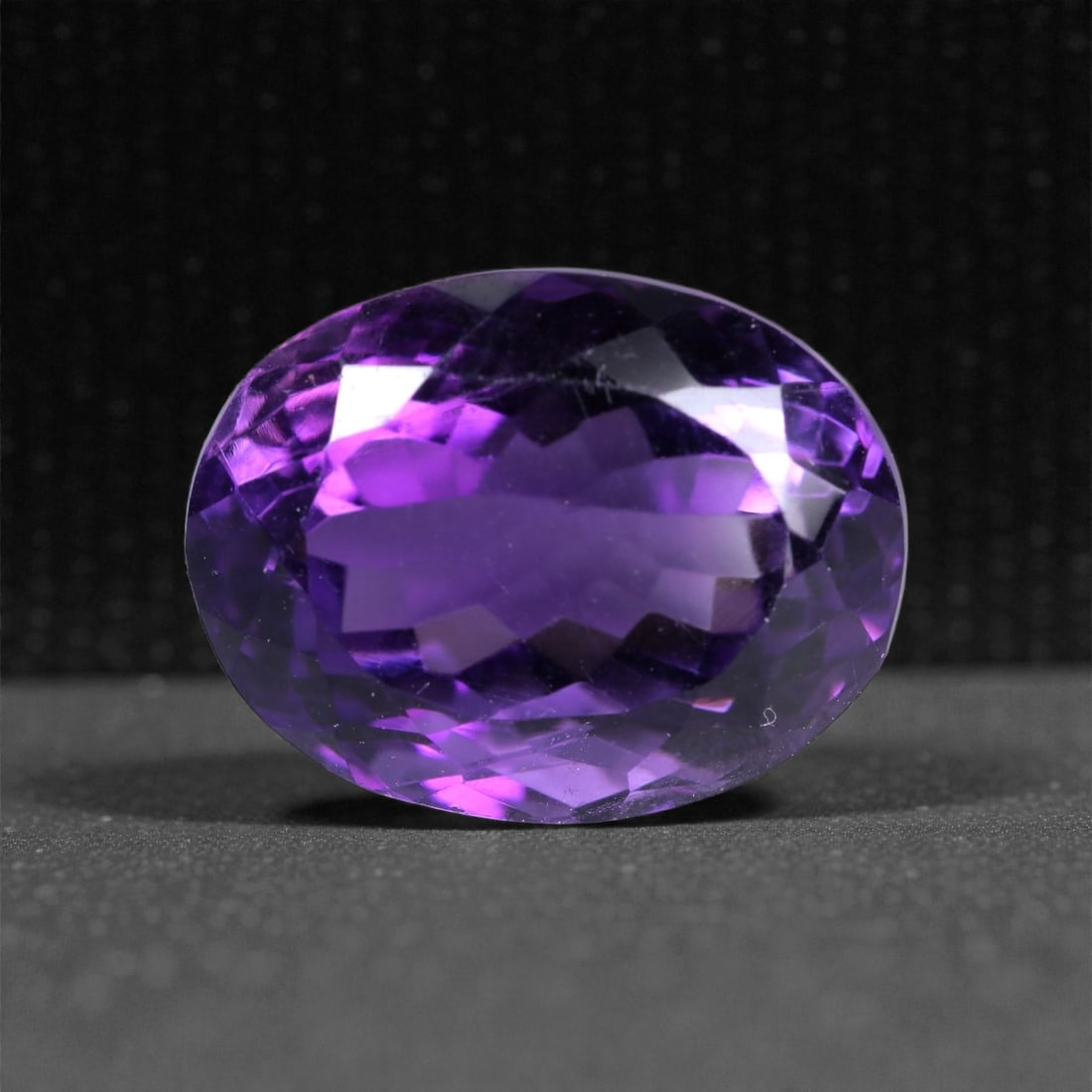 13.70 Carats Royal Purple Amethyst Oval - Natural Brazilian Gem, 82XB (1 of 1)