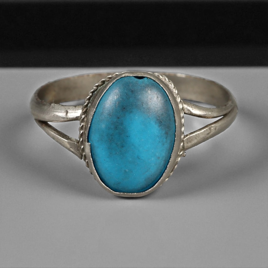 Antique Central Asian Split Band Silver Turquoise Ring, c. Early 20th Century, 2.6g, 43Q (1 of 3)
