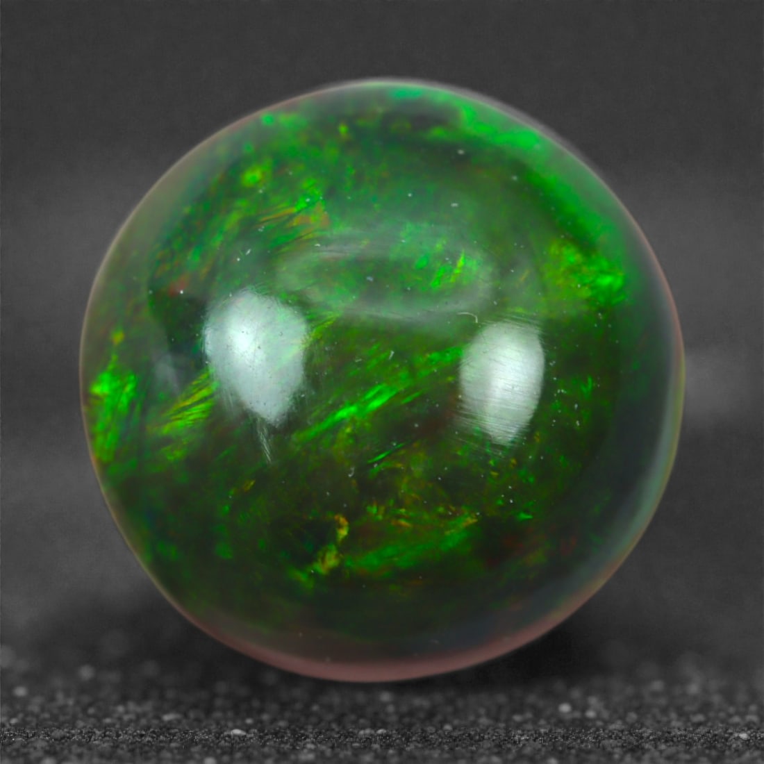 2.20 Carats Vivid Emerald Green Round Black Opal - Natural Welo Origin, 47M (1 of 2)