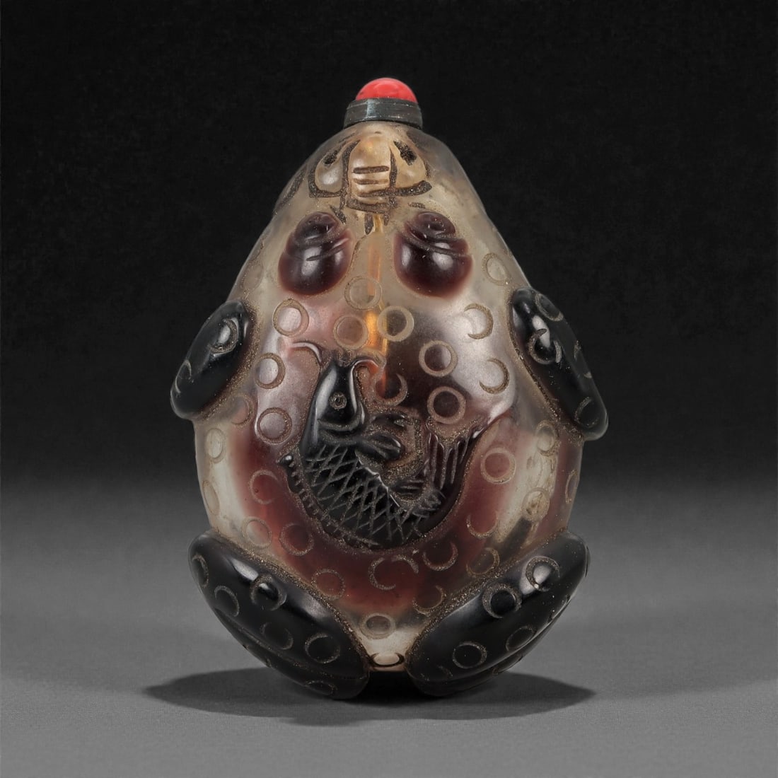 A Chinese Glass Snuff Bottle with Frog Decoration, 20th Century, 58YB (1 of 3)