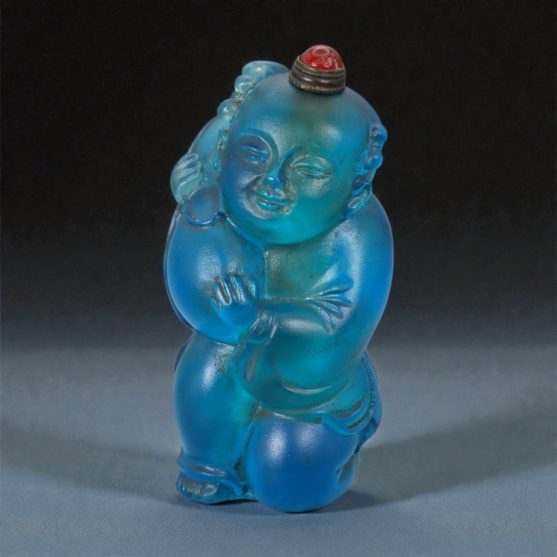 A Chinese Glass Figural Snuff Bottle, Qing Dynasty, Late 19th Century, 9YB (1 of 3)
