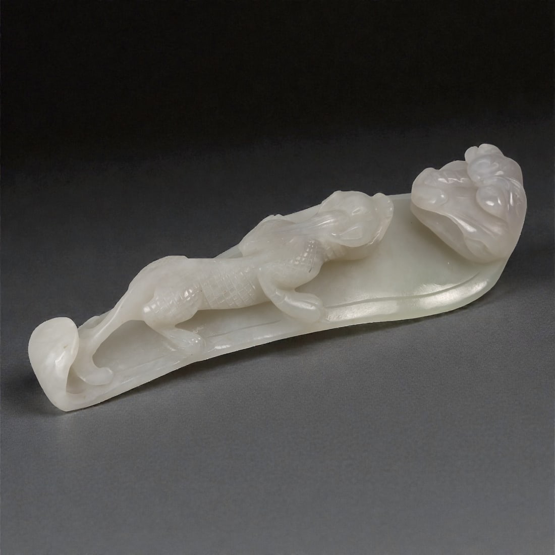 A Chinese Nephrite Jade Dragon Belt Hook, 20th Century, 23FD (1 of 2)