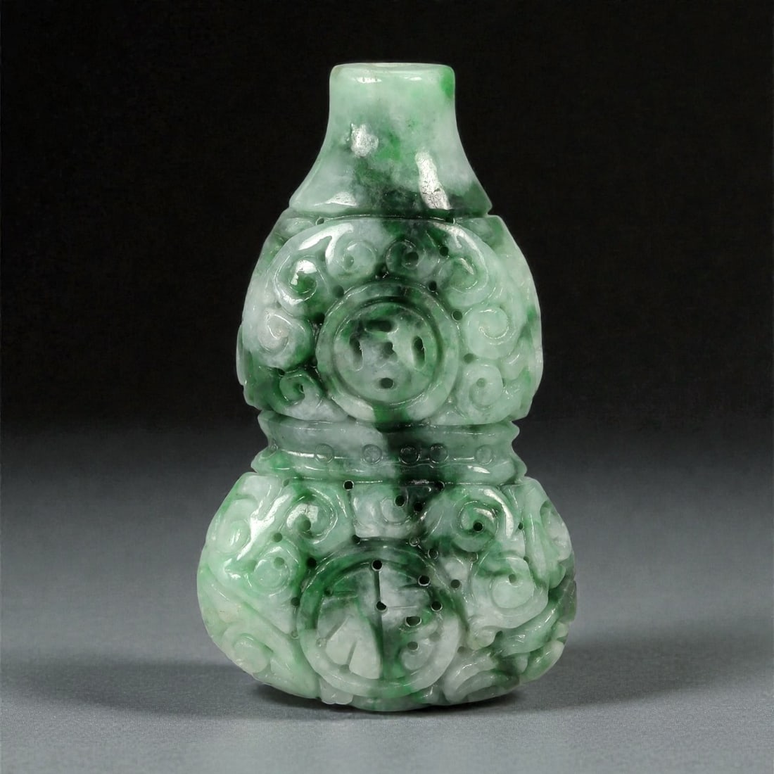 A Chinese Jadeite Jade Carving in the Form of a Double Gourd (Hulu), 20th Century, 11FD (1 of 2)