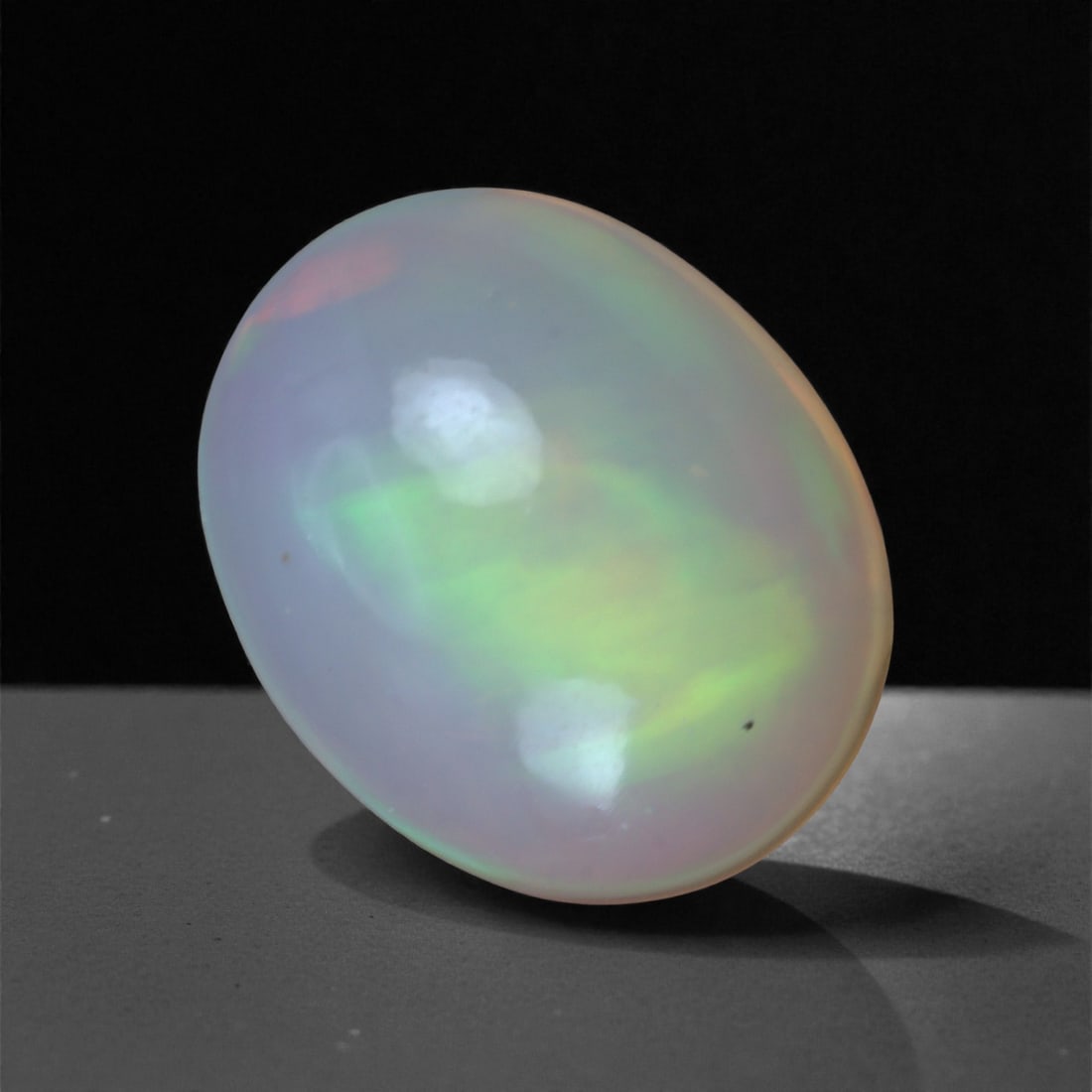 4.47 Carats Play-of-Color Welo Opal - Natural Ethiopian Gem 13x10mm, 26XA (1 of 2)