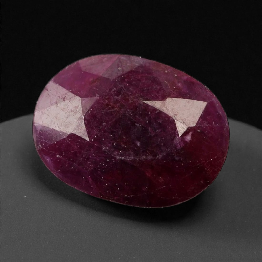 1.24 Carats Deep Crimson Ruby - Natural Mozambique 8.2 x 6.2 x 2.7 mm, 1WC (1 of 1)