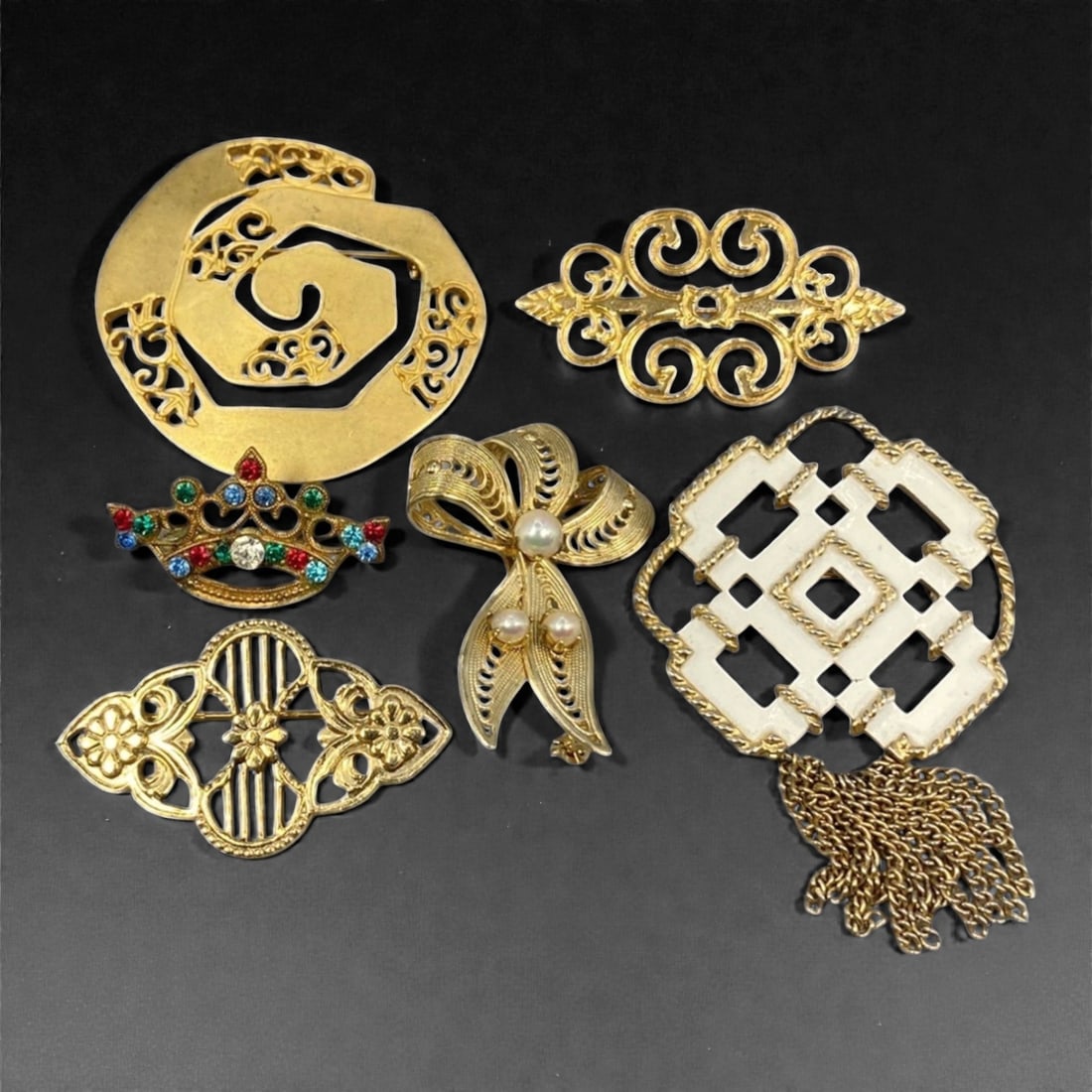 An Estate Lot of Six Gilt Brooches, Late 20th Century, 52ZF (1 of 1)
