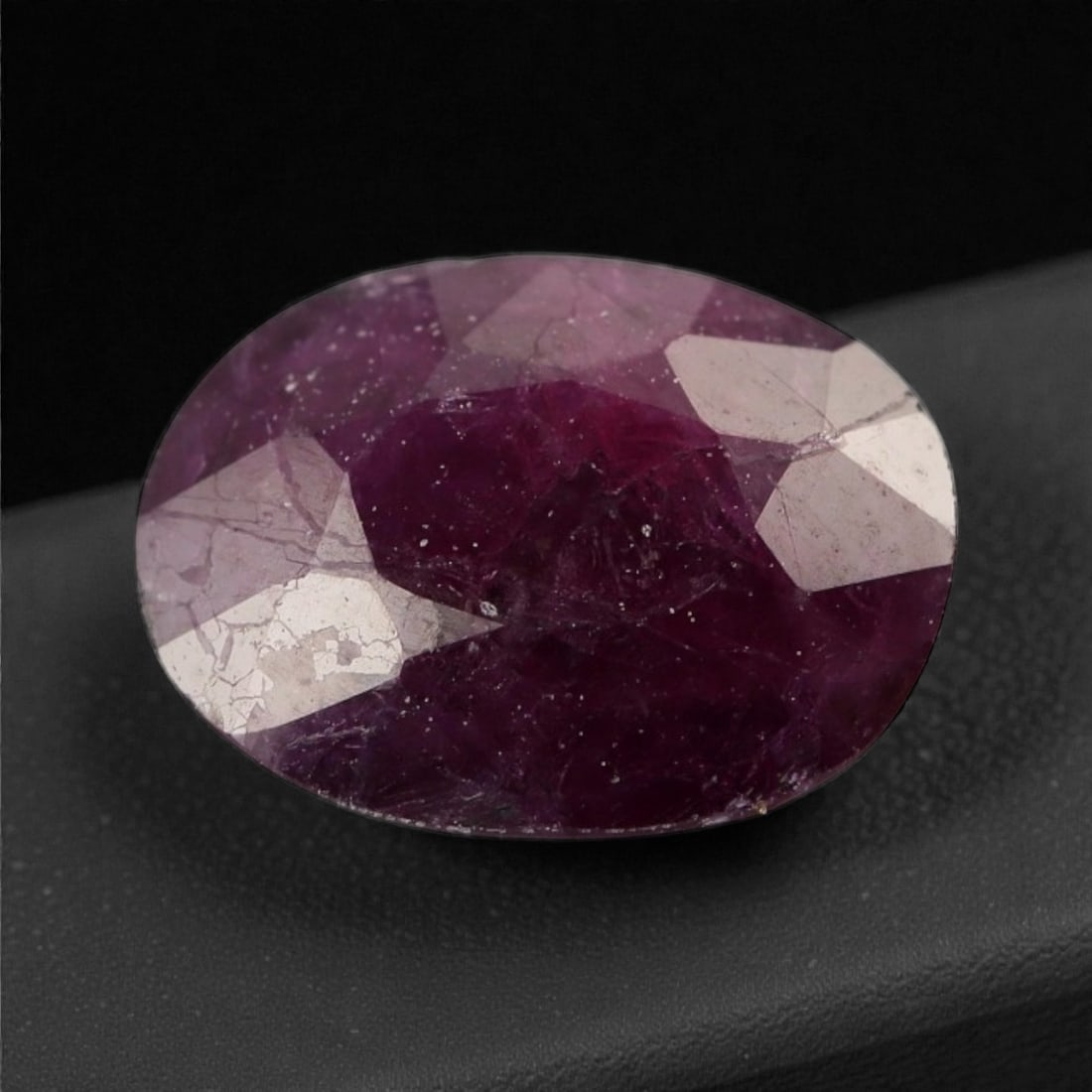 1.52 Carats Deep Crimson Ruby - Natural Mozambique 8.1 x 6.3 x 3.4 mm, 22WC (1 of 1)
