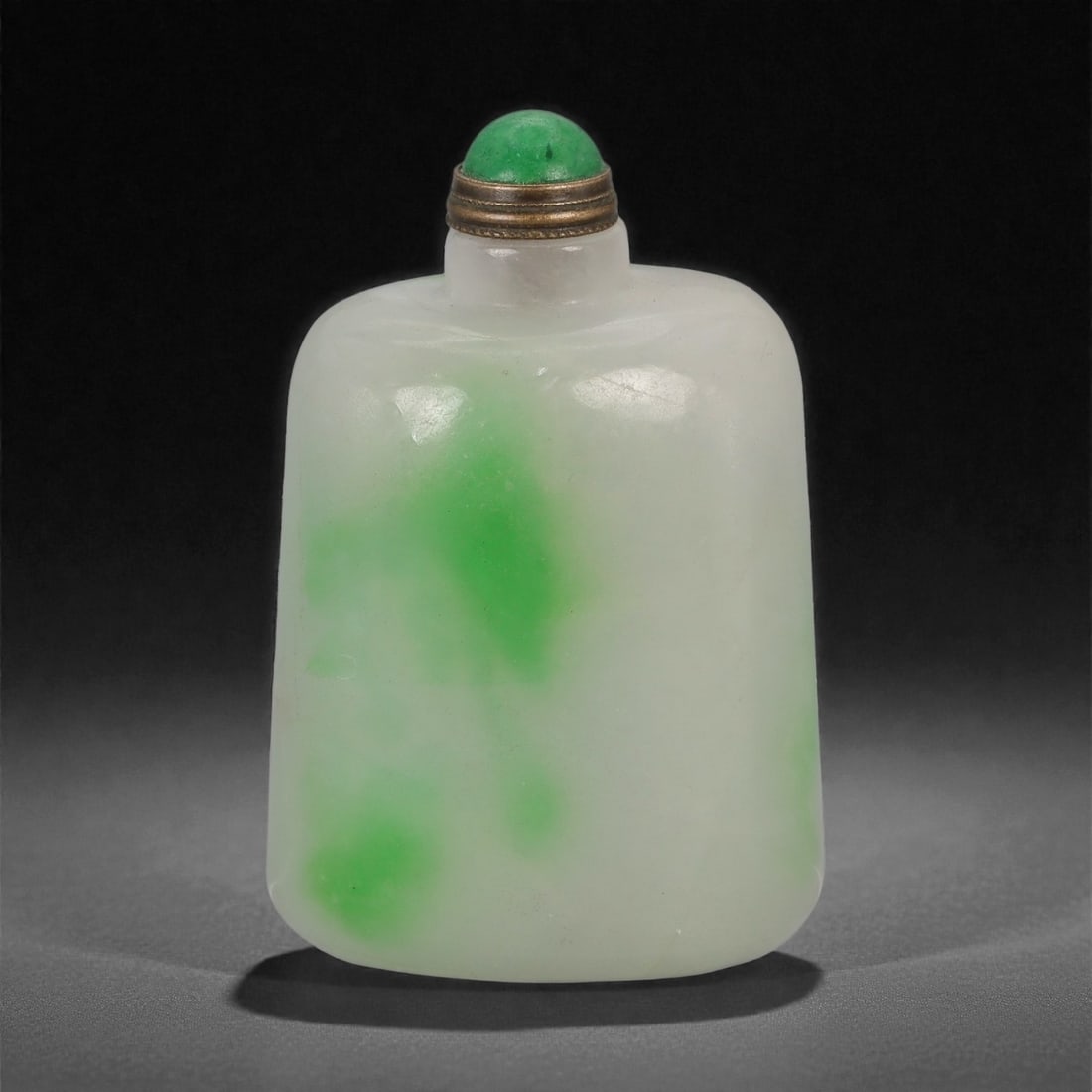 A Chinese Jadeite Jade Snuff Bottle, 20th Century, 59YB (1 of 2)