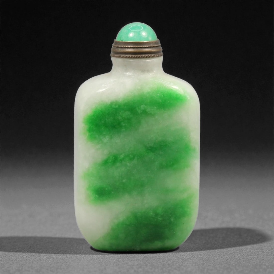 A Chinese Jadeite Jade Snuff Bottle, 20th Century, 26YC (1 of 2)