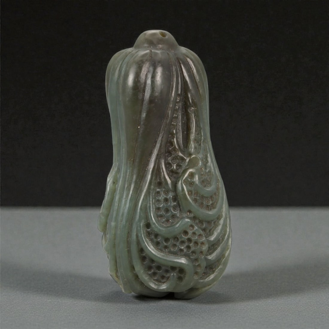 A Chinese Nephrite Jade Cabbage Pendant, 20th Century, 11FC (1 of 2)