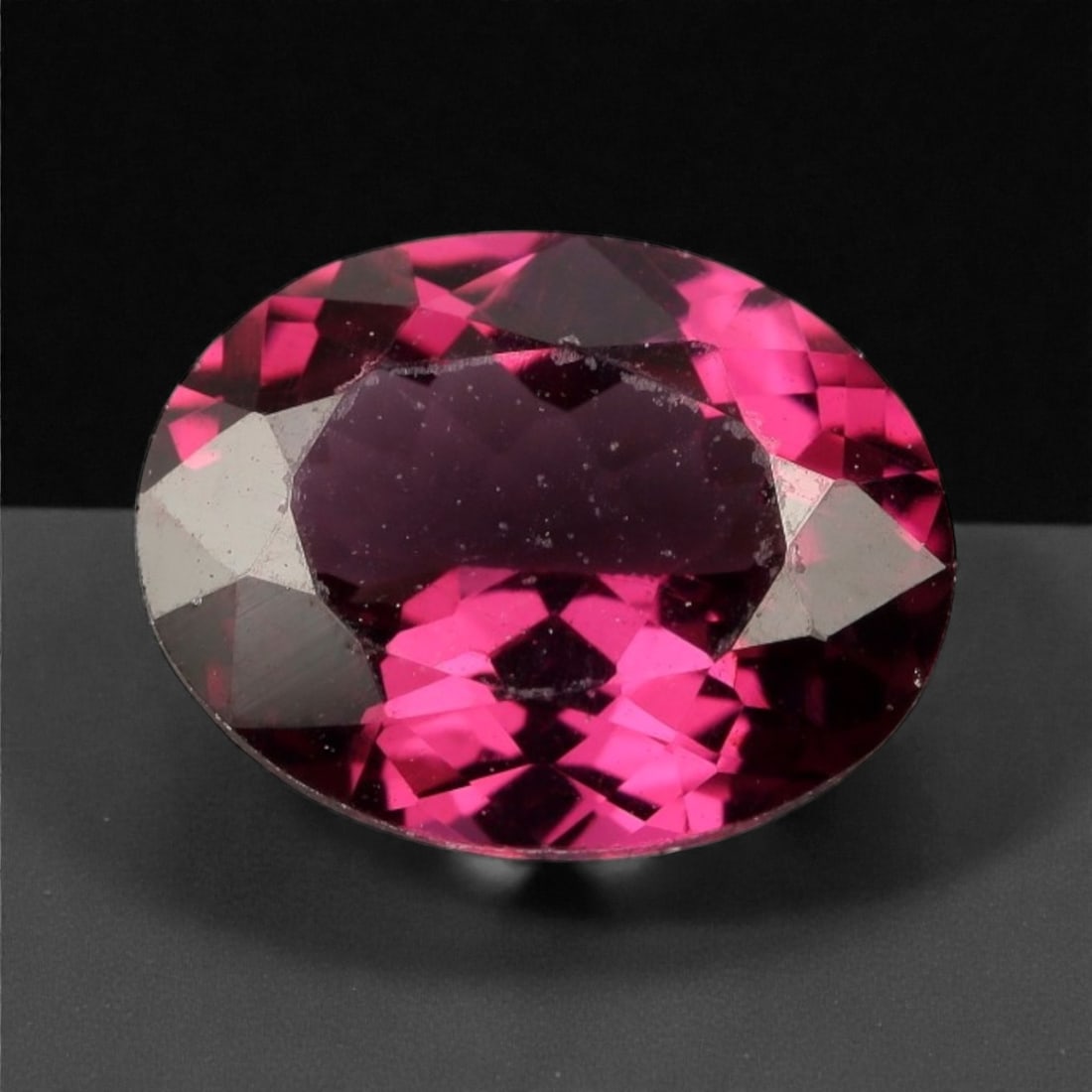 1.50 Carats Deep Red Garnet - Natural Mozambique - 8.3x6.5x3.4mm, 81WC (1 of 1)
