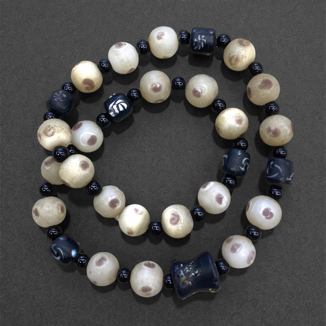 A Mid Century Glass Bead Necklace, 82g, 95AA (1 of 1)