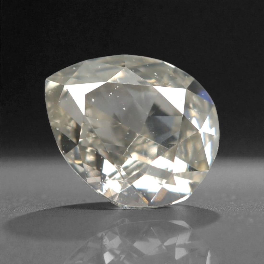 0.42 Carats Fancy Light Brownish Yellow Diamond - Natural South African Origin, 12DA (1 of 1)