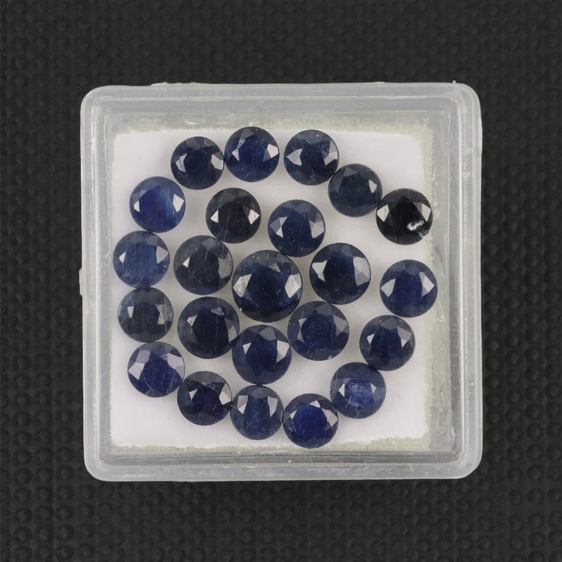 7.73 Carats Deep Royal Blue Sapphire Parcel - Natural Australian Stones, 17XL: This refined parcel of 7.73 carats of loose sapphires captivates with a spectrum of deep royal blue hues, ranging from velvety midnight tones to vivid, saturated shades that catch the light with every