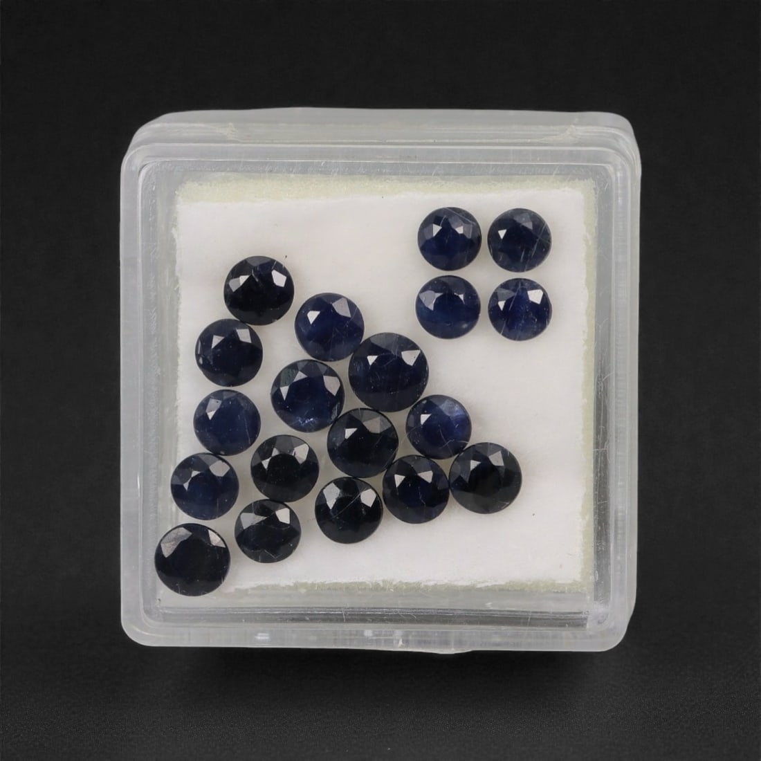 5.56 Carats Deep Blue Australian Sapphire Parcel - Natural Australian Stones, 95XK: This substantial parcel of Australian sapphires features a rich palette of deep, velvety blue tones, with each round, faceted stone exhibiting a classic, saturated hue. The generous carat weight and u