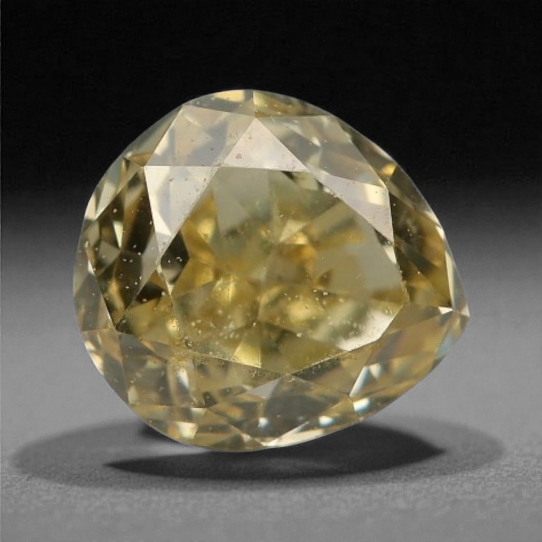0.27 Carats Fancy Color Diamond - Natural African Stone, 3.9x3.5mm, 4A (1 of 1)