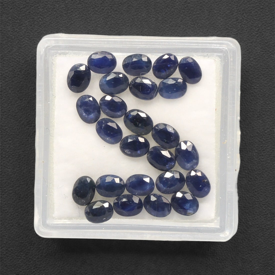 5.66 Carats Multitone Blue Sapphire Parcel - Natural Australian Stones, 16DB: This curated parcel of Australian sapphires dazzles with a captivating spectrum of blue tones, ranging from deep midnight and rich royal blue to vivid teal and cool aqua undertones. Each stone is prec