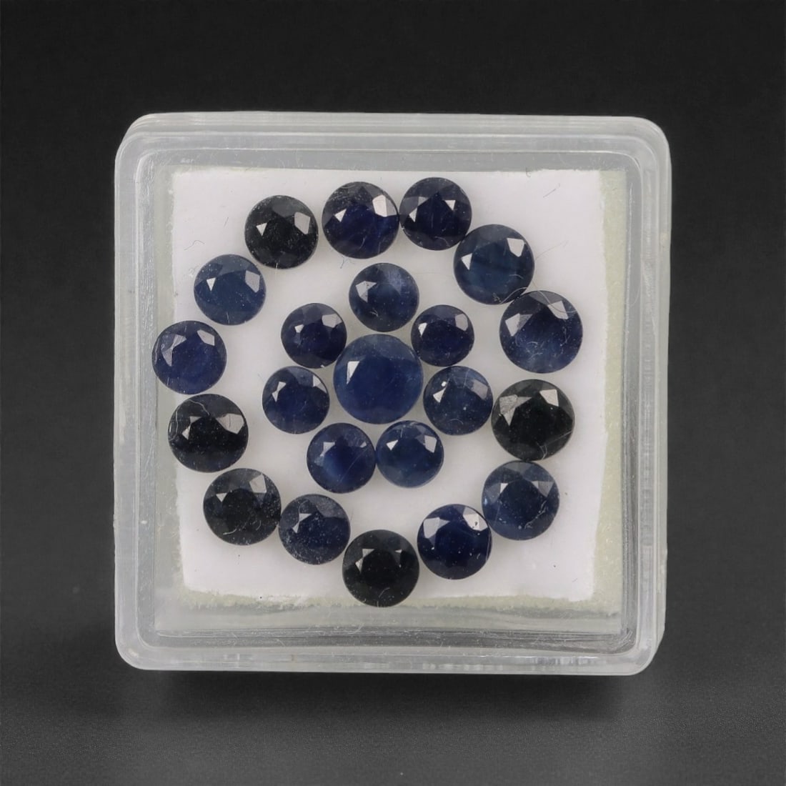 6.60 Carats Deep Blue Australian Sapphire Parcel - Natural Australian Stones, 94XK: This substantial parcel of Australian sapphires features a rich palette of deep, velvety blue tones, with each round, faceted stone exhibiting a classic, saturated hue. The generous carat weight and u