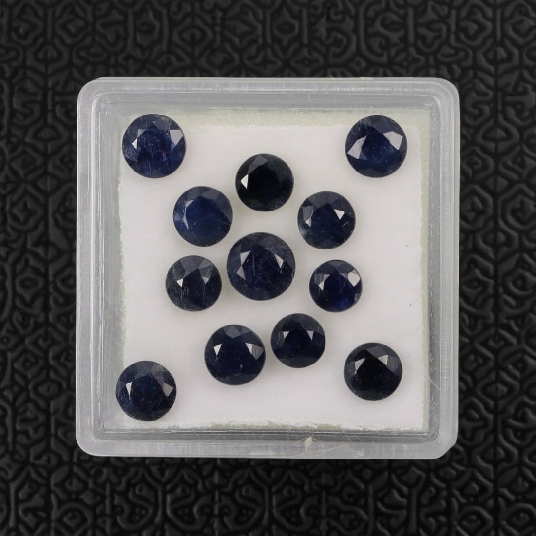 5.48 Carats Deep Blue Australian Sapphire Parcel - Natural Australian Stones, 92XK: This substantial parcel of Australian sapphires features a rich palette of deep, velvety blue tones, with each round, faceted stone exhibiting a classic, saturated hue. The generous carat weight and u
