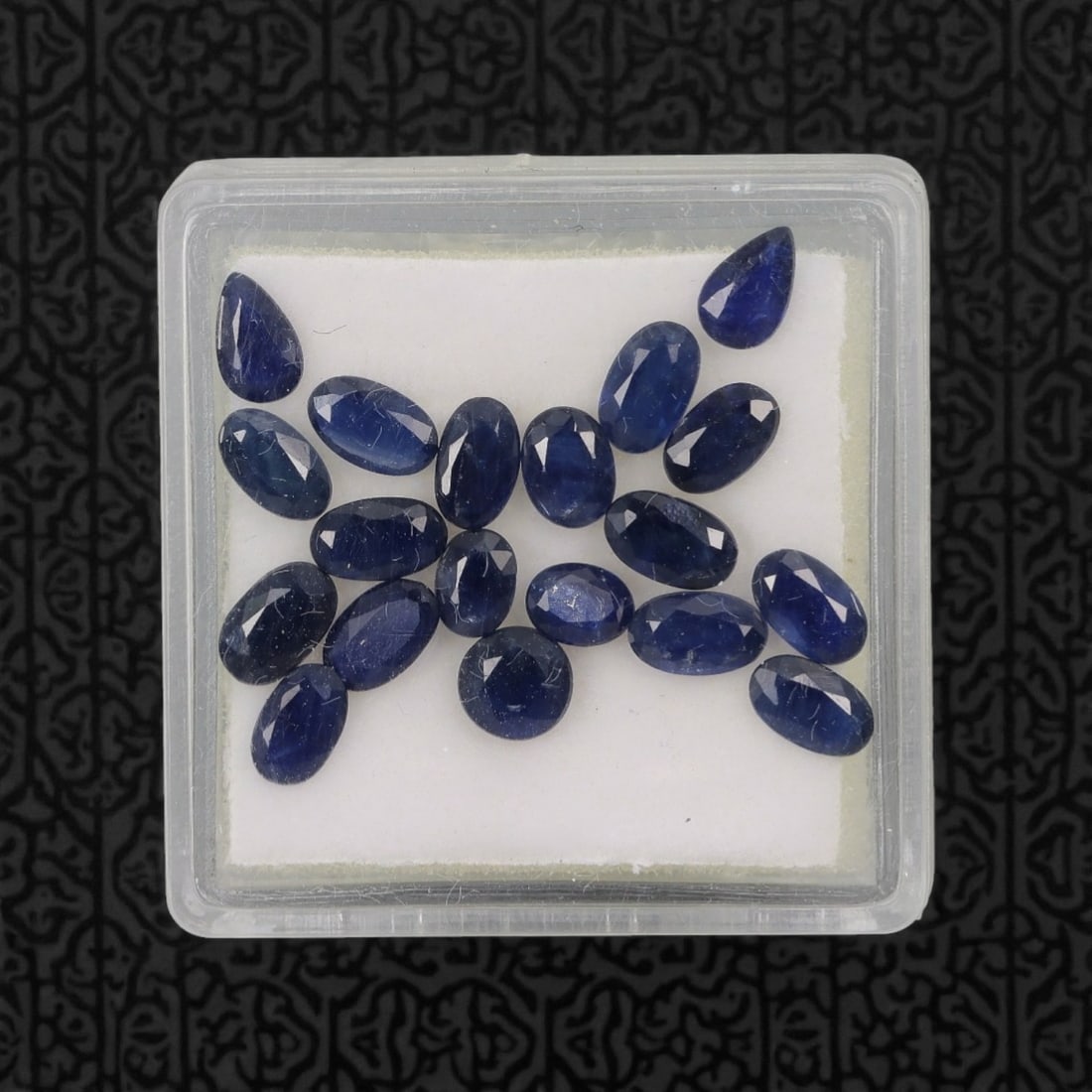 5.10 Carats Deep Royal Blue Sapphire Parcel - Natural Australian Stones, 10XL: This curated parcel of 5.10 carats of loose sapphires captivates with a spectrum of deep royal blue hues, ranging from velvety midnight tones to vivid, saturated shades that catch the light with every