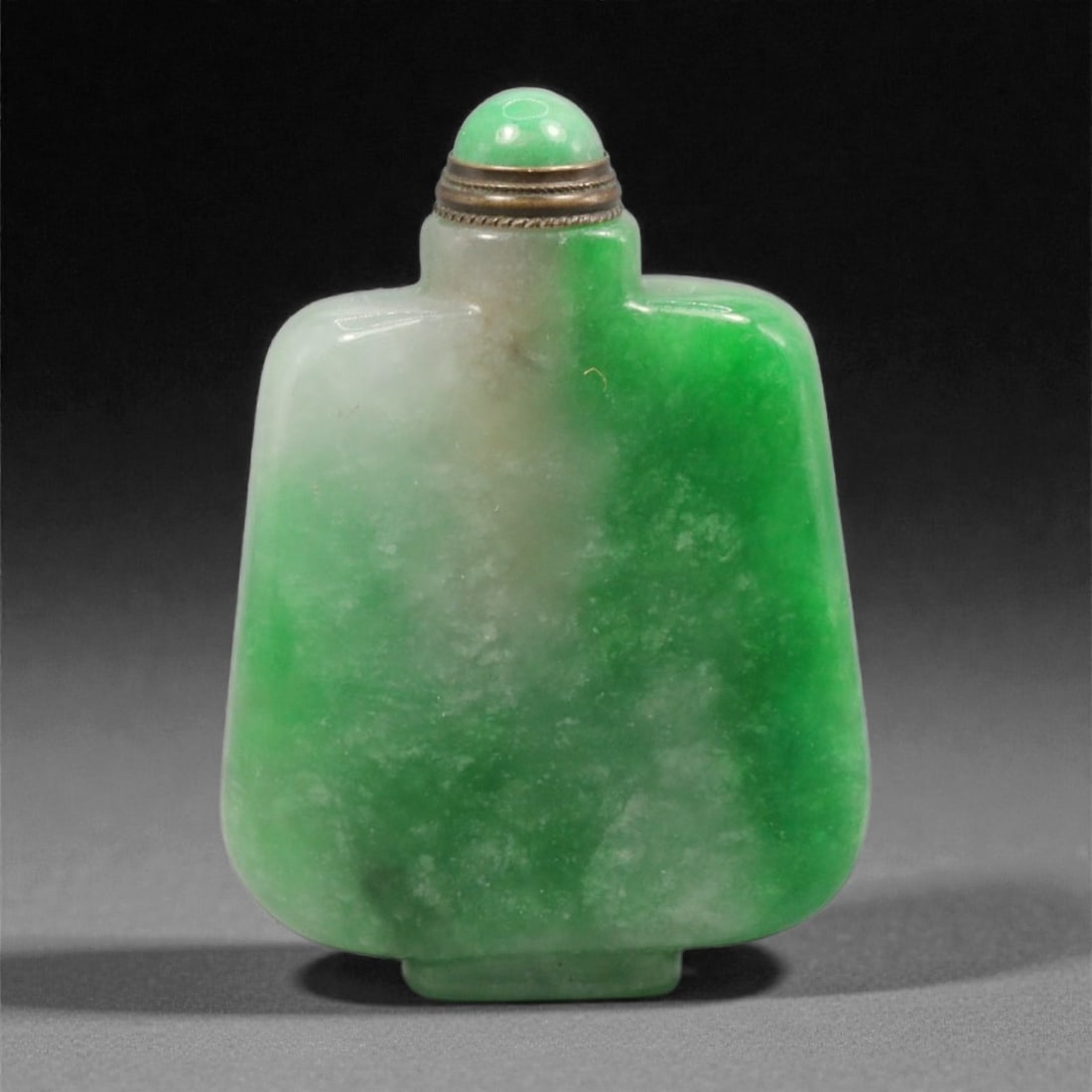 A Chinese Jadeite Jade Snuff Bottle, 20th Century, 27YC (1 of 2)